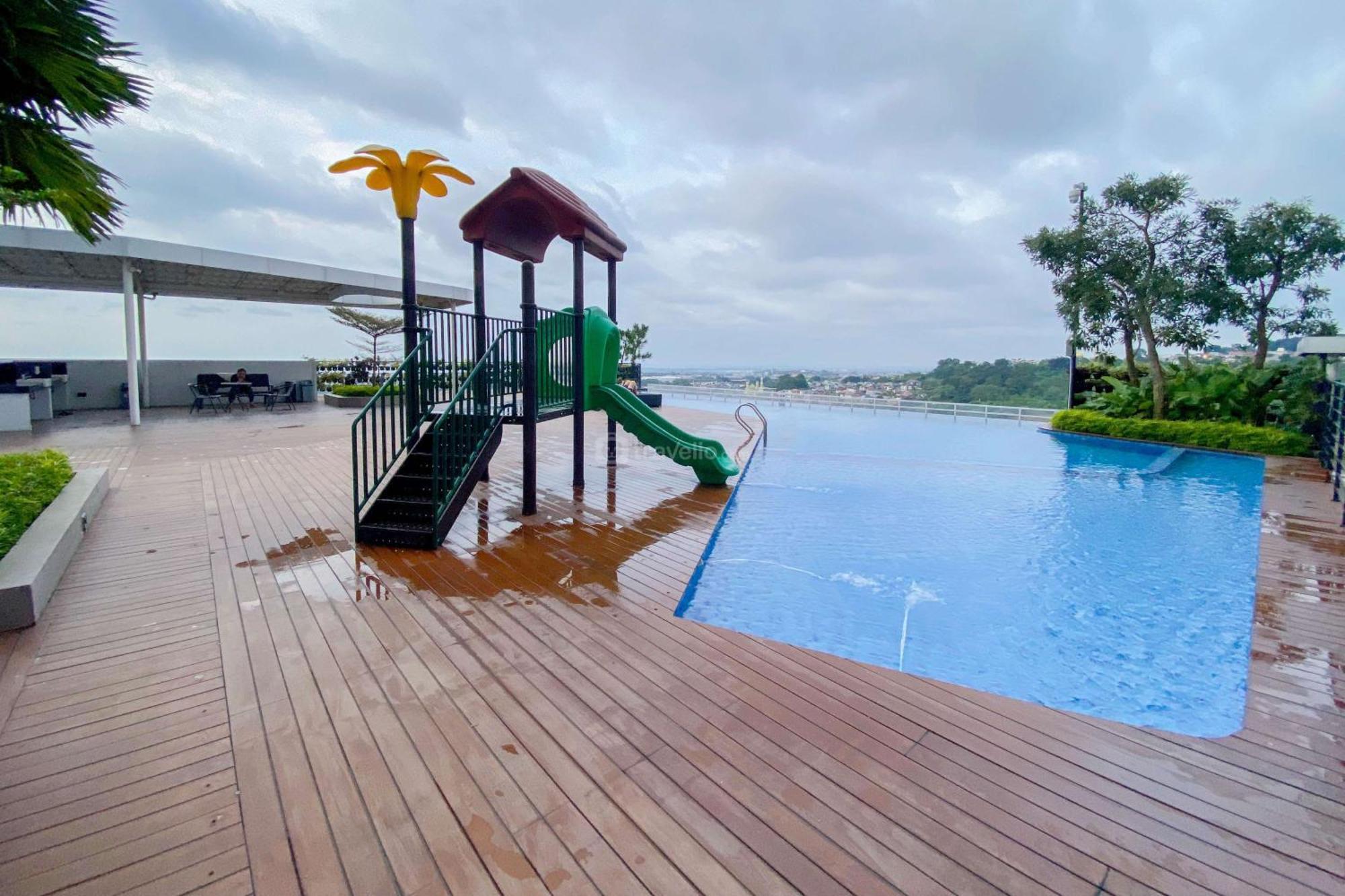 Homey And Cozy Living Amartha View By Travelio Apartemen
